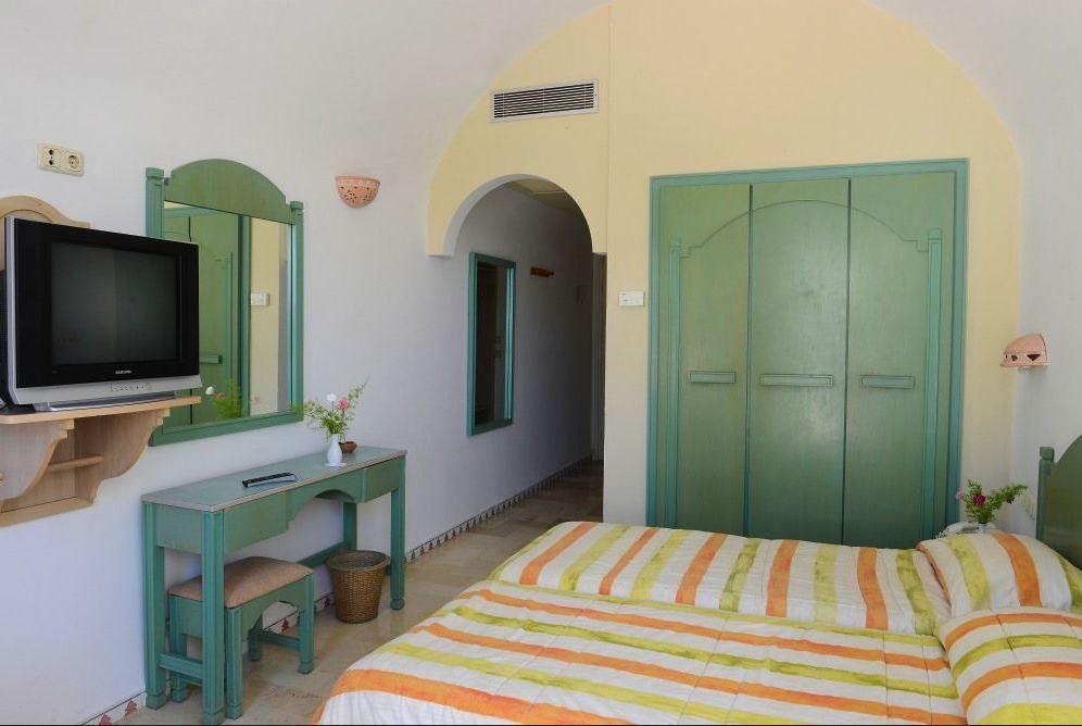 Meninx Hotel Triffa Exterior photo
