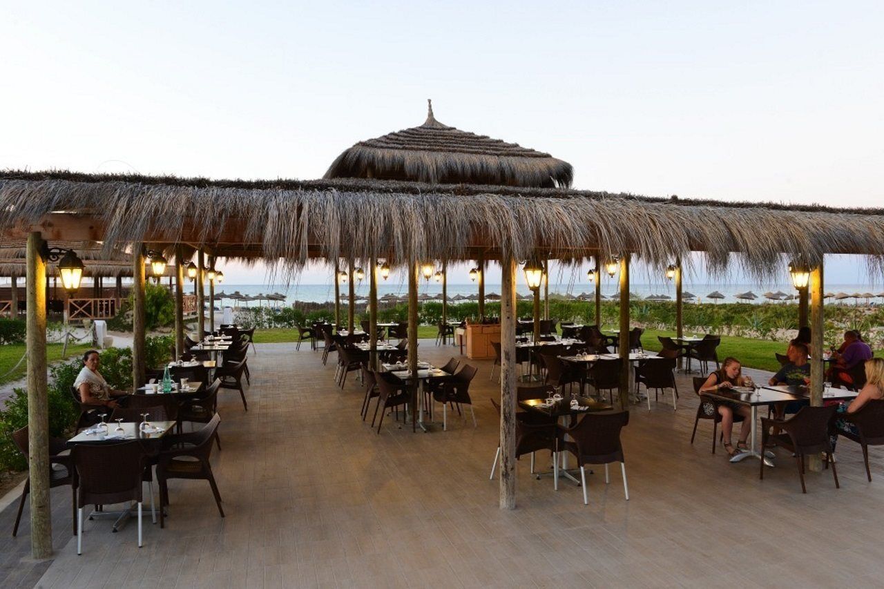 Meninx Hotel Triffa Exterior photo